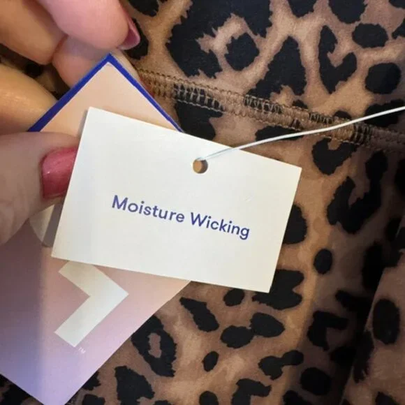 NWT  MOISTURE WICKING  CASUAL/ATHLETIC/ATHLEISURE LEGGINGS MEDIUM   #2 - Picture 5 of 7